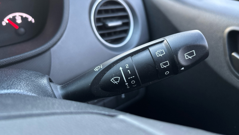 Hyundai i10 1.0 Play 5dr Petrol Hatchback